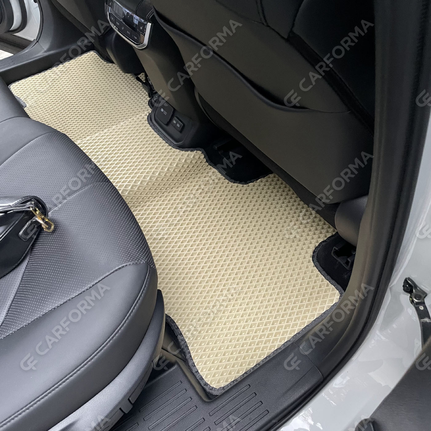 Коврики на Toyota Crown Kluger 2021&nbsp;-&nbsp;2026 в Барнауле