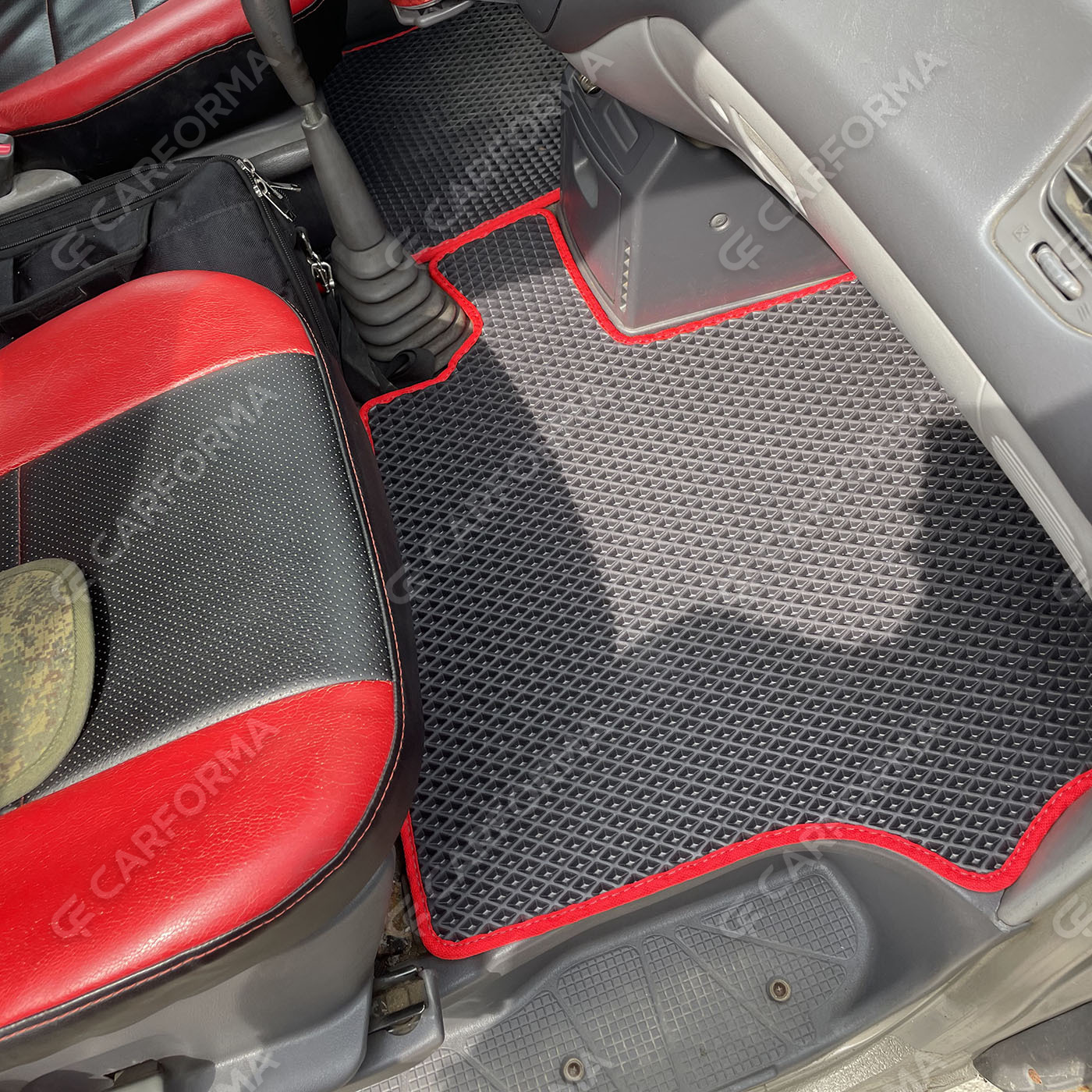 Коврики на Mitsubishi Space Gear 1994&nbsp;-&nbsp;2007 в Барнауле