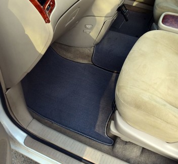 Коврики на Toyota Ipsum II 2001 - 2009 в Барнауле