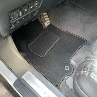 Ворсовые коврики на Infiniti QX70 2013 - 2019 в Барнауле