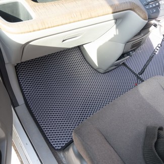 Коврики на Honda StepWGN V 2015 - 2021 в Барнауле