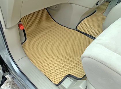Ворсовые коврики на Toyota Estima III 2006 - 2019 в Барнауле