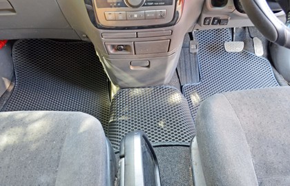 Коврики на Toyota Ipsum II 2001 - 2009 в Барнауле