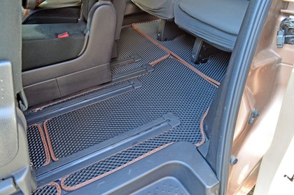 Ворсовые коврики на Nissan Serena (C26) 2010 - 2016 в Барнауле