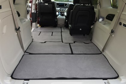 Ворсовые коврики на Chrysler Pacifica II 2016 - 2025 в Барнауле