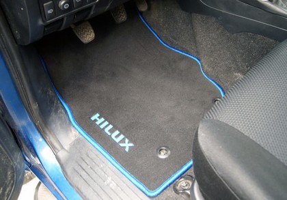 Ворсовые коврики на Toyota Hilux VII 2008 - 2015 в Барнауле