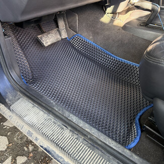 Ворсовые коврики на Jeep Grand Cherokee (ZJ) 1992 - 1999 в Барнауле Ворсовые коврики на Jeep Grand Cherokee (ZJ) 1992 - 1999 в Барнауле