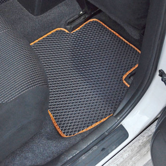 Ворсовые коврики на Nissan Tiida (C11) 2004 - 2014 в Барнауле