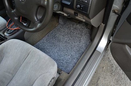Ворсовые коврики на Nissan Cefiro (A33) 1998 - 2003 в Барнауле