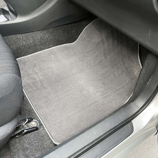Коврики на Toyota Auris I 2006 - 2012 в Барнауле