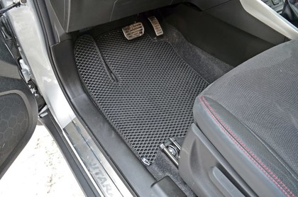 Ворсовые коврики на Suzuki Vitara 2014 - 2025 в Барнауле