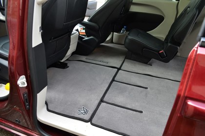Ворсовые коврики на Chrysler Pacifica II 2016 - 2025 в Барнауле