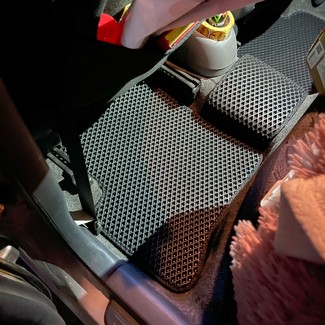 Ворсовые коврики на Toyota Vitz I 1998 - 2005 в Барнауле
