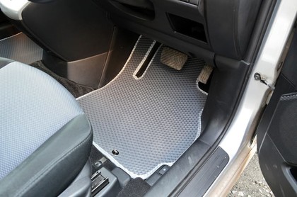 Коврики на Mazda Premacy II 2005 - 2010 в Барнауле