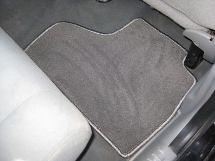 Ворсовые коврики на Jeep Cherokee (KJ) 2001 - 2007 в Барнауле