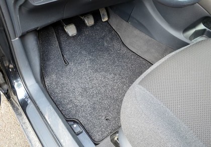 Коврики на Toyota Auris I 2006 - 2012 в Барнауле