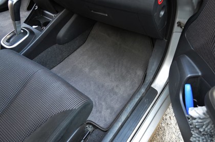 Ворсовые коврики на Nissan Tiida (C11) 2004 - 2014 в Барнауле