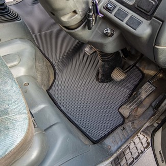 Ворсовые коврики на Mitsubishi Fuso Canter VI узкая кабина 1991 - 2010 в Барнауле