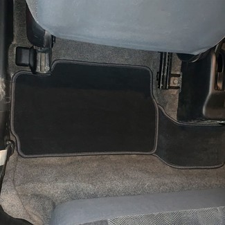 Ворсовые коврики на Mitsubishi Pajero iO 1998 - 2007 в Барнауле