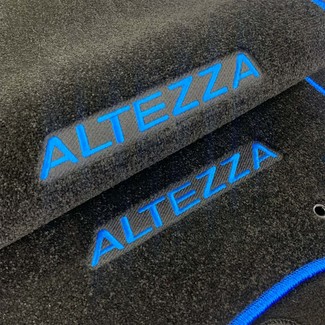 Ворсовые коврики на Toyota Altezza 1998 - 2005 в Барнауле
