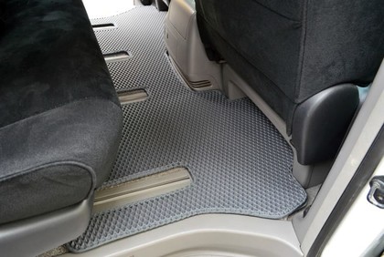 Ворсовые коврики на Toyota Alphard (H10) 2002 - 2008 в Барнауле