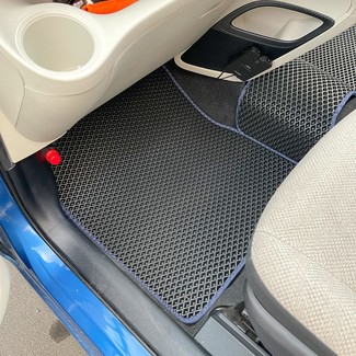 Коврики на Toyota Sienta II 2015 - 2022 в Барнауле