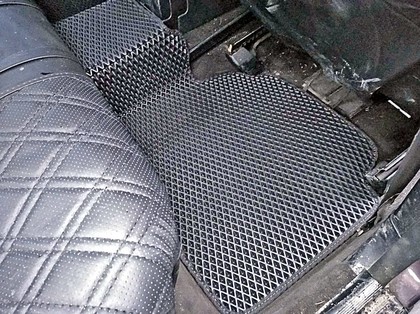 Ворсовые коврики на Mercedes 190 (W201) 1982 - 1993 в Барнауле