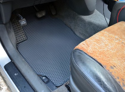 Ворсовые коврики на Toyota Prius (20) 2004 - 2009 в Барнауле