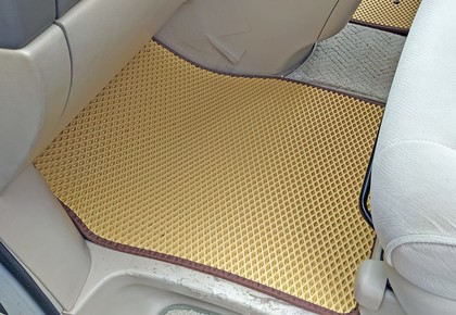 Ворсовые коврики на Toyota Alphard (H10) 2002 - 2008 в Барнауле