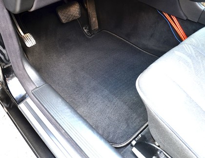 Ворсовые коврики на Mercedes E (W210) 1995 - 2002 в Барнауле
