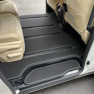 Ворсовые коврики на Toyota Vellfire (H30) 2015 - 2023 в Барнауле