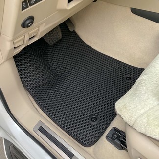 Ворсовые коврики на Toyota Land Cruiser 300 2021 - 2025 в Барнауле
