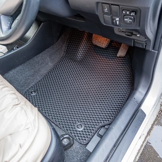 Ворсовые коврики на Toyota Prius (30) 2009 - 2016 в Барнауле