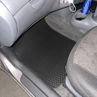 Коврики на Toyota Vitz I 1998 - 2005 в Барнауле Коврики на Toyota Vitz I 1998 - 2005 в Барнауле