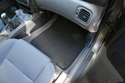 Коврики на Nissan Almera II (N16) 2000 - 2006 в Барнауле