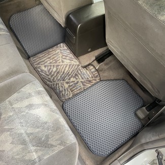 Ворсовые коврики на Nissan Avenir (W11) 1998 - 2005 в Барнауле
