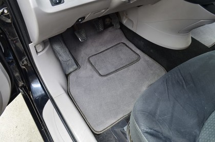 Ворсовые коврики на Mitsubishi Grandis 2003 - 2009 в Барнауле